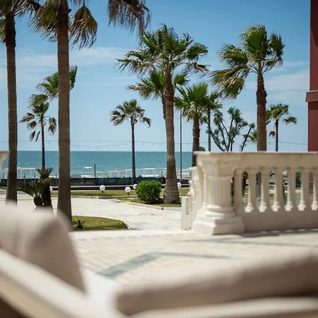 Grand Le Chateau 5* Licola
